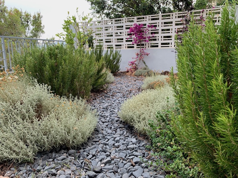 villa_garden.jpg