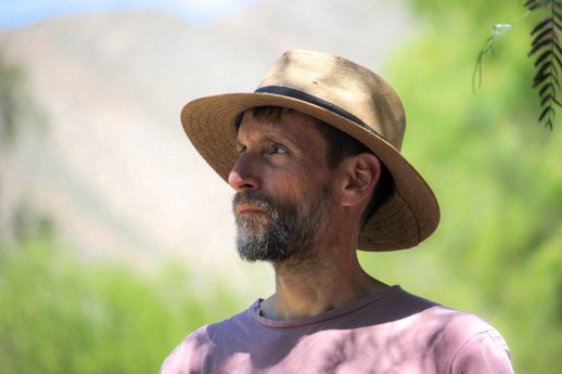 con sombrero reducida.jpg