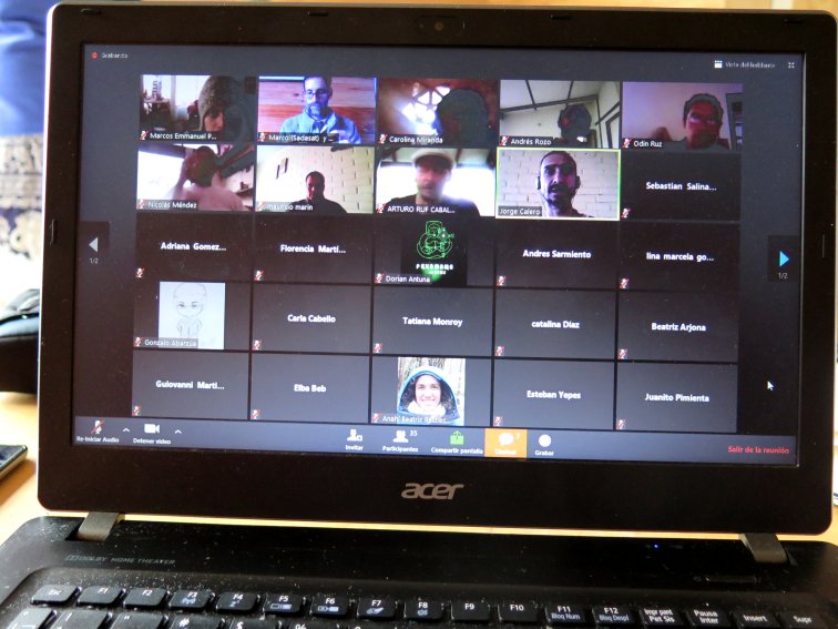 Conferencia cambiando paradigmas en educación.JPG